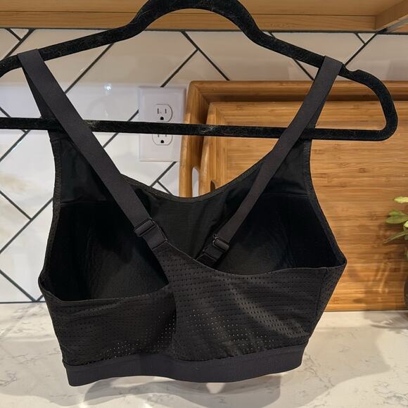 Victorias Secret Sport Sports Bra perforated crisscross adjustable strap 36D - Picture 3 of 5